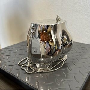 Chic Silver Shoulder Bag